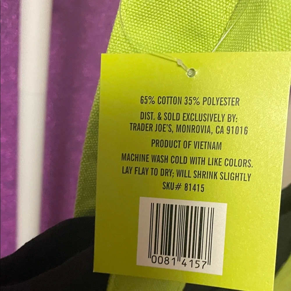 Trader Joes Limited Edition 2025 Trick or Treat Mini Canvas Tote - Picture 4 of 5